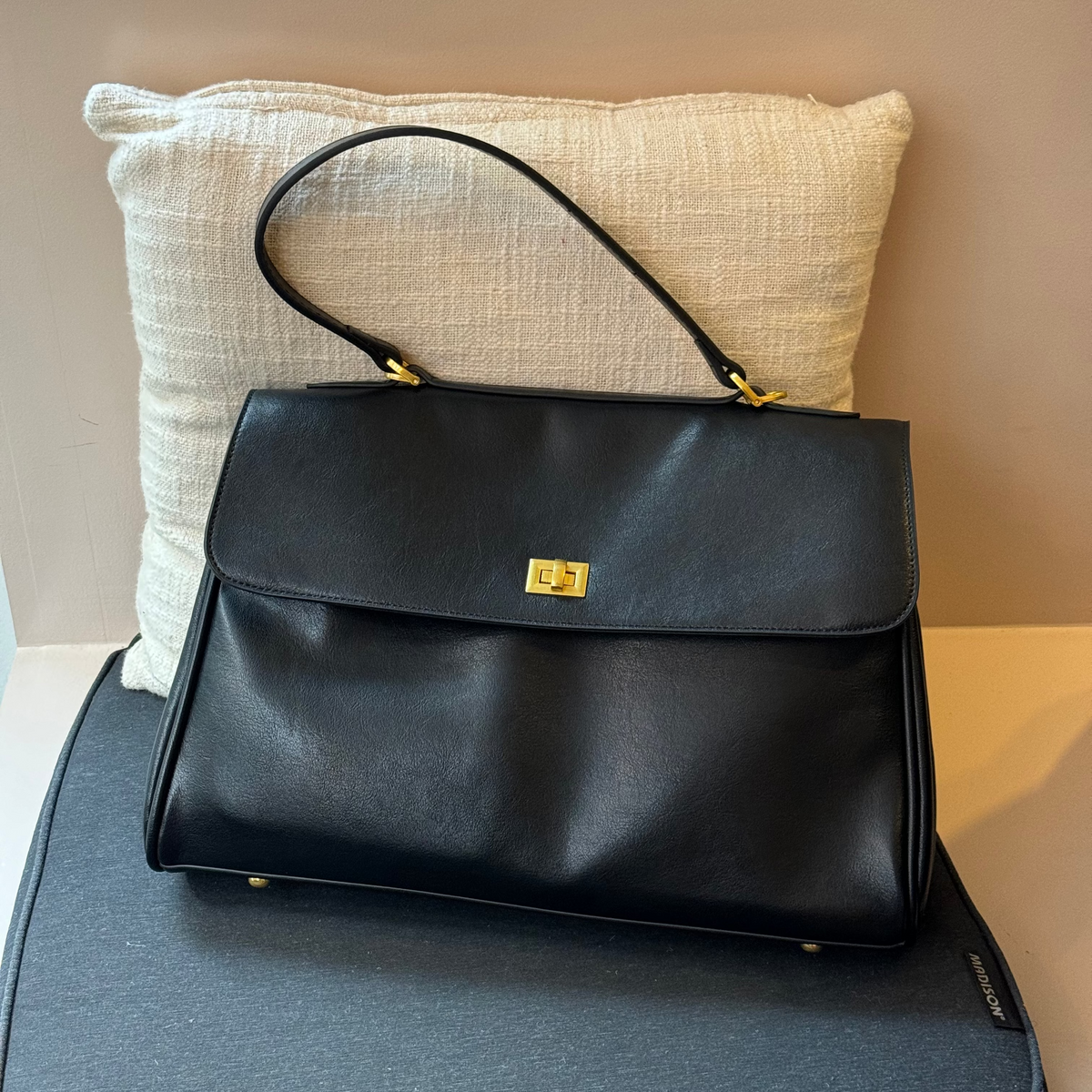 Ciara Essential